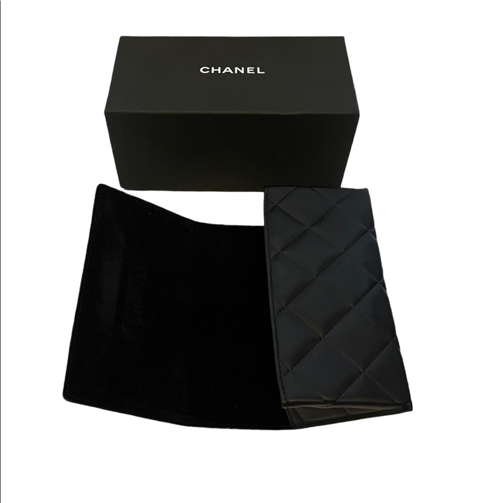 CHANEL LEATHER SUNGLASS CASE, BOX, CLEANING CLOTH & BOOK 100% AUTHENTIC Perfect